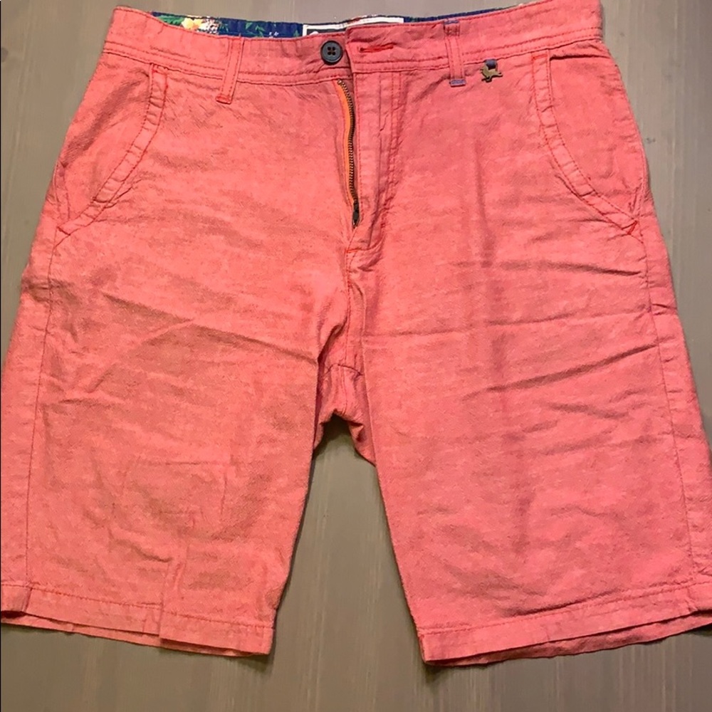 Modern Amusement Shorts